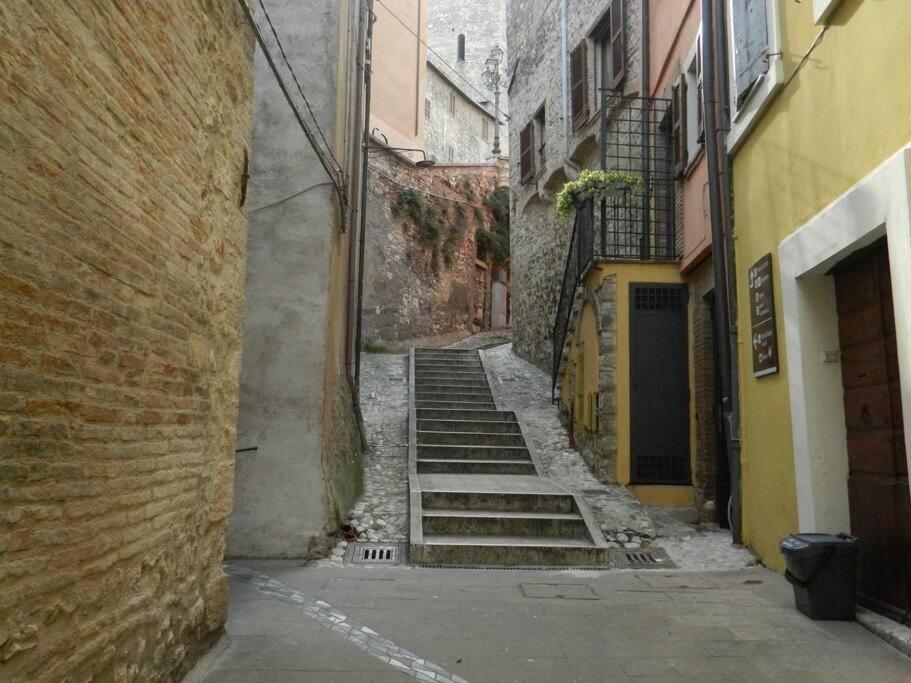 纳尔尼Casa Dell'Oliveto "Parcheggio Gratuito"公寓 外观 照片