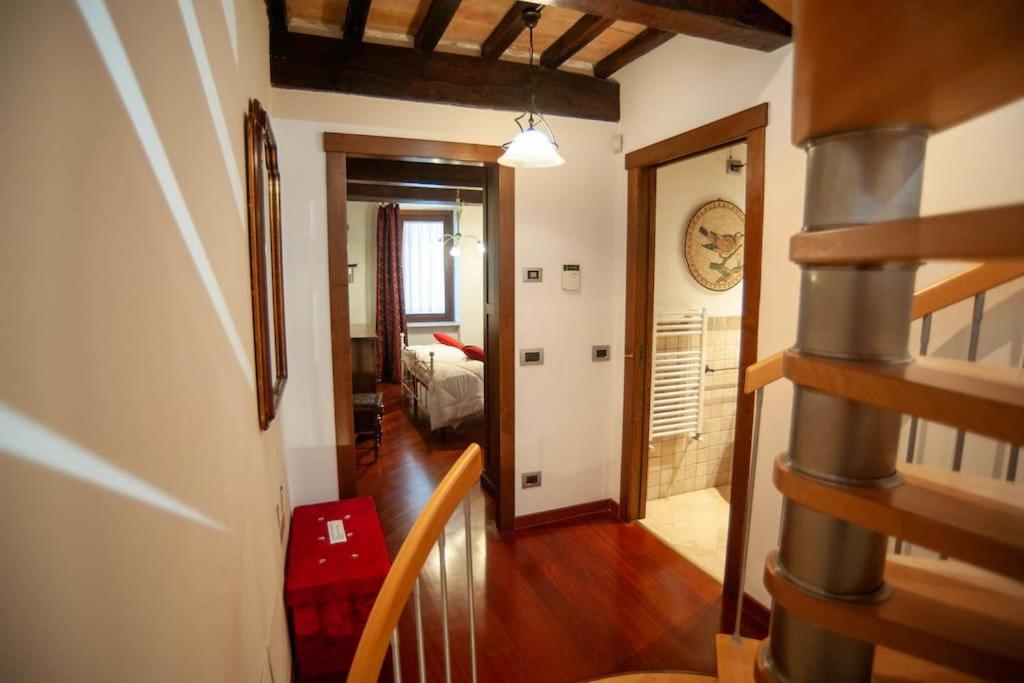 纳尔尼Casa Dell'Oliveto "Parcheggio Gratuito"公寓 外观 照片