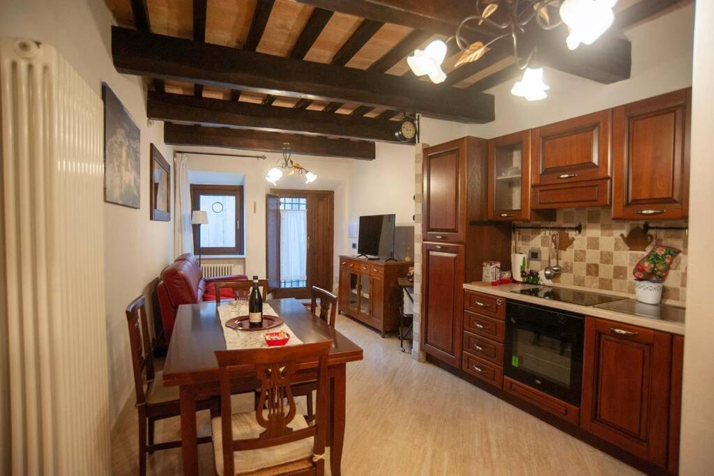 纳尔尼Casa Dell'Oliveto "Parcheggio Gratuito"公寓 外观 照片